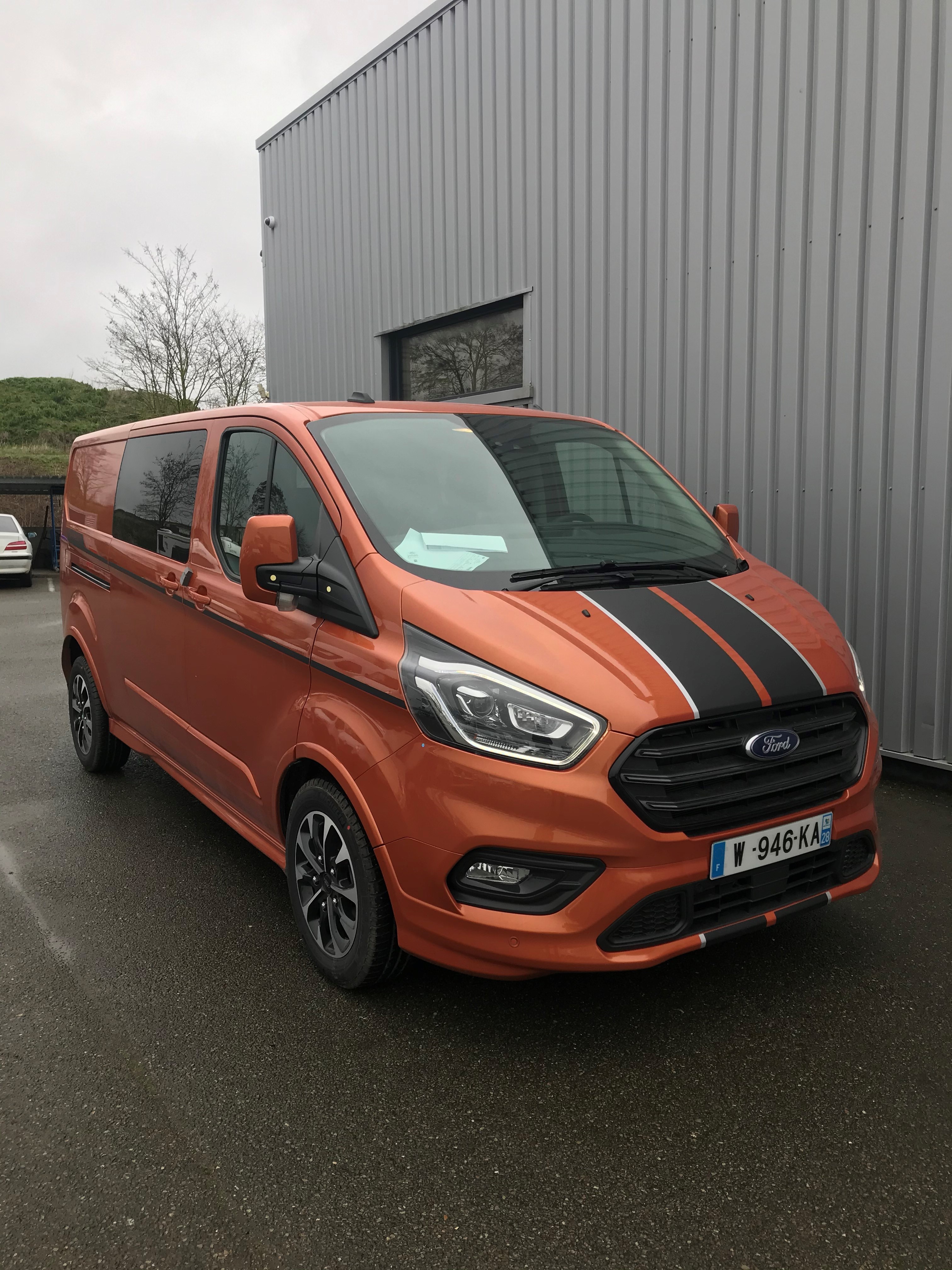 ford transit custom sport orange